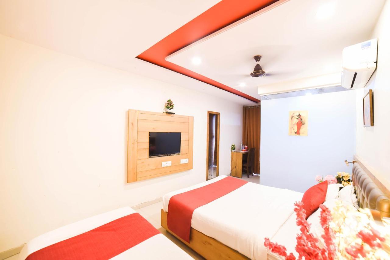 Octave Hotel Grandeur Mumbai  Buitenkant foto