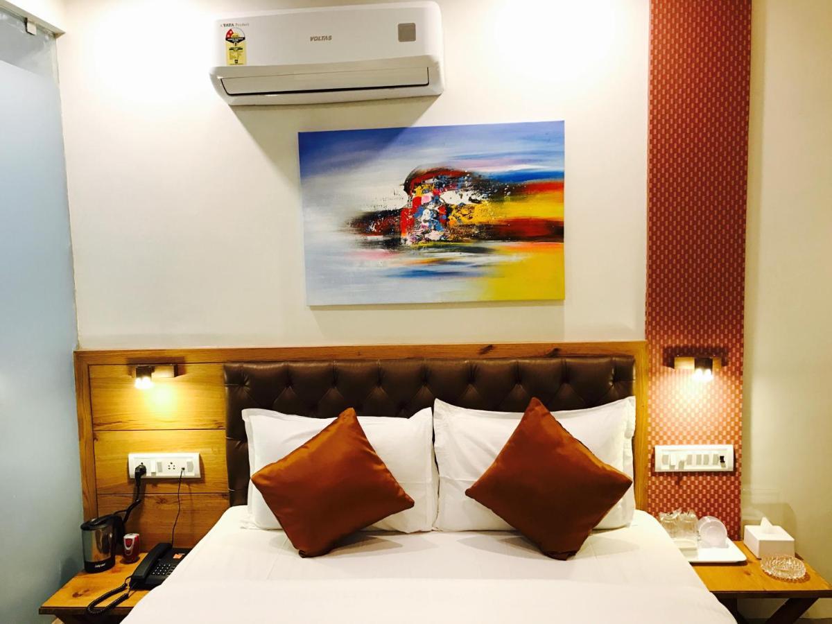 Octave Hotel Grandeur Mumbai  Buitenkant foto