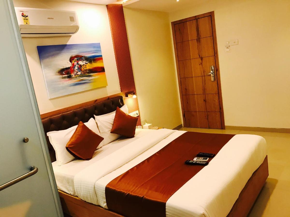 Octave Hotel Grandeur Mumbai  Buitenkant foto